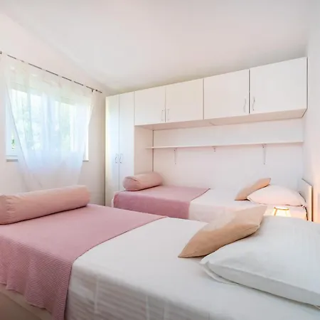 Didov Dvor Zadarvillas Виньерац